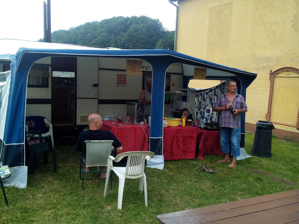 Penzion Sklarska Hospoda Chřibská Екстериор снимка