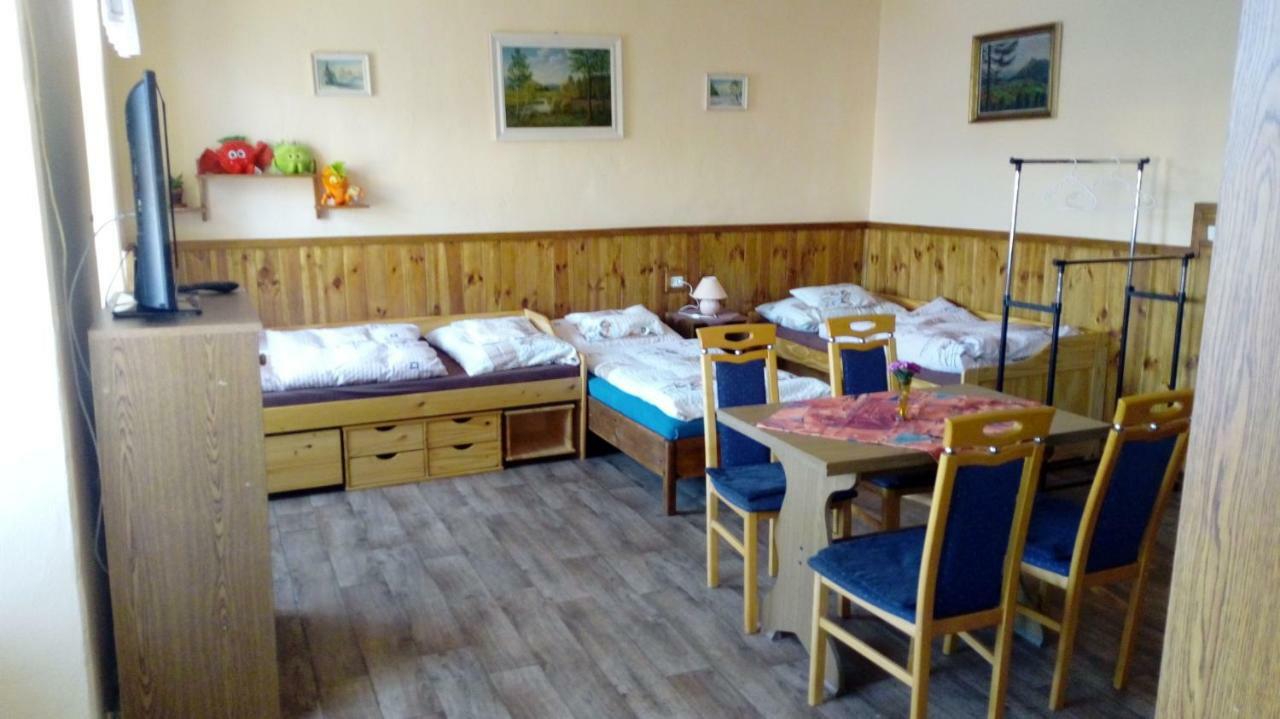 Penzion Sklarska Hospoda Chřibská Екстериор снимка